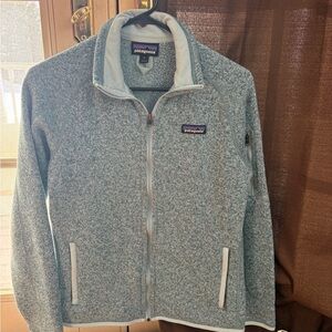 Patagonia Women's Blue and White fleece Jacket